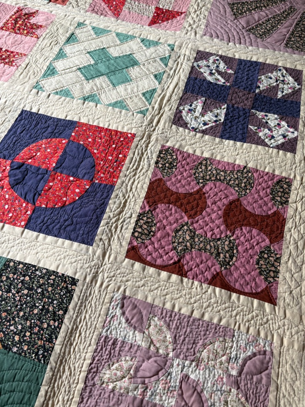 Vintage MCM cotton Handmade Patchwork Quilt - Multicolor - Picture 7 of 13